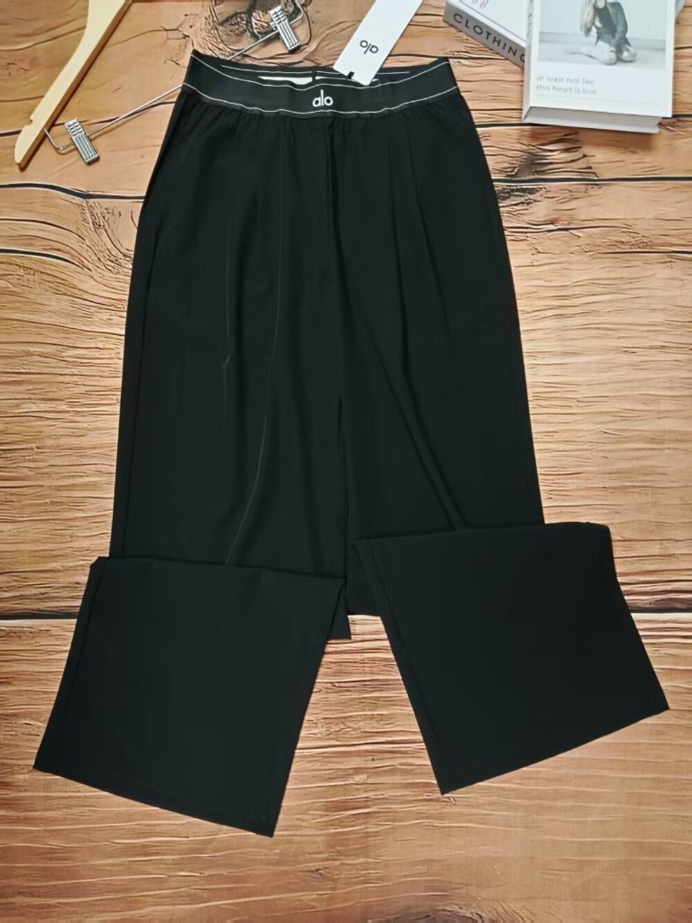 ALO Yoga Suit Up Trouser🖤Black Women’s Wide Leg 30” Inseam😍Versatile Everyday - Picture 7 of 8